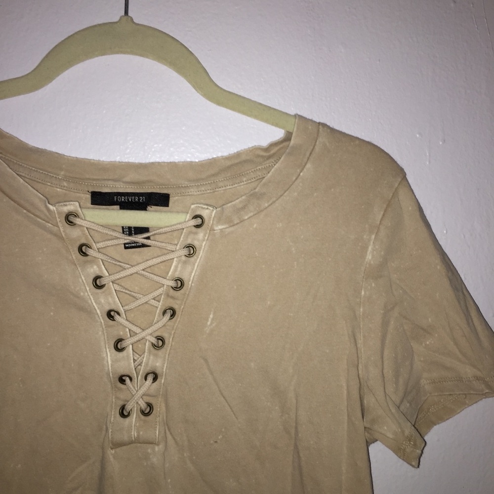 ✨Light Acid Wash Lace Up T-shirt✨